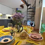 Victor's House سانتّانييلّو